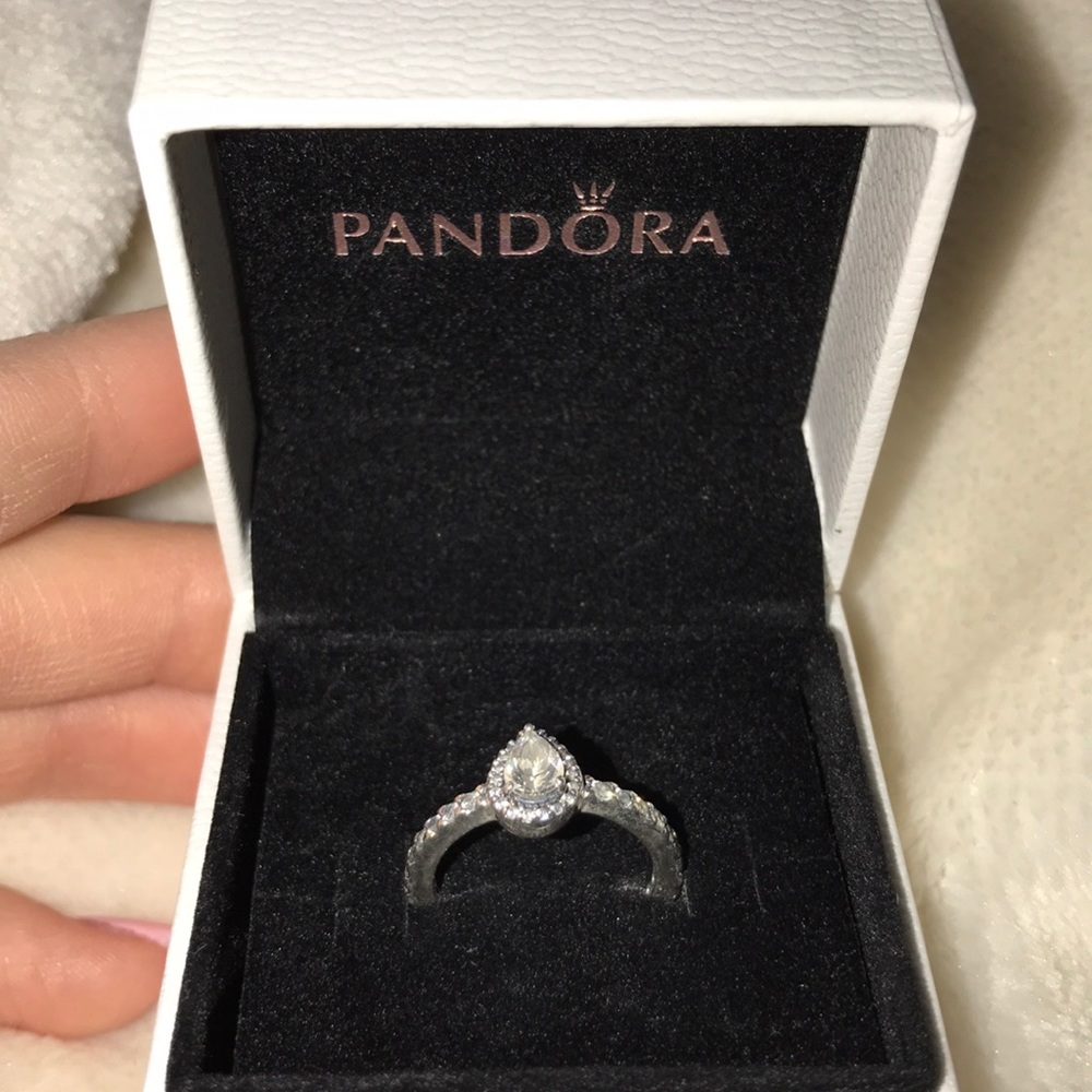 Pandora Radiant Teardrop Ring